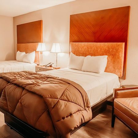 Country Garden & Suites Benton Екстериор снимка