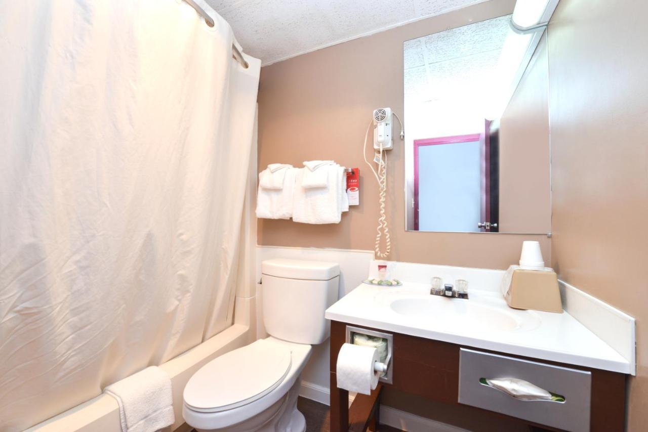 Country Garden & Suites Benton Екстериор снимка