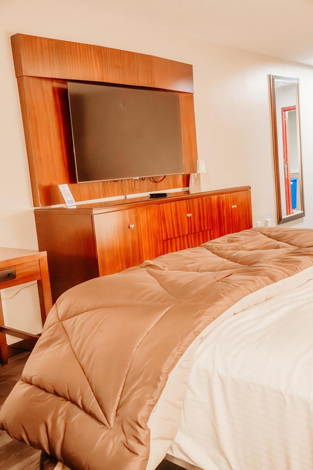 Country Garden & Suites Benton Екстериор снимка