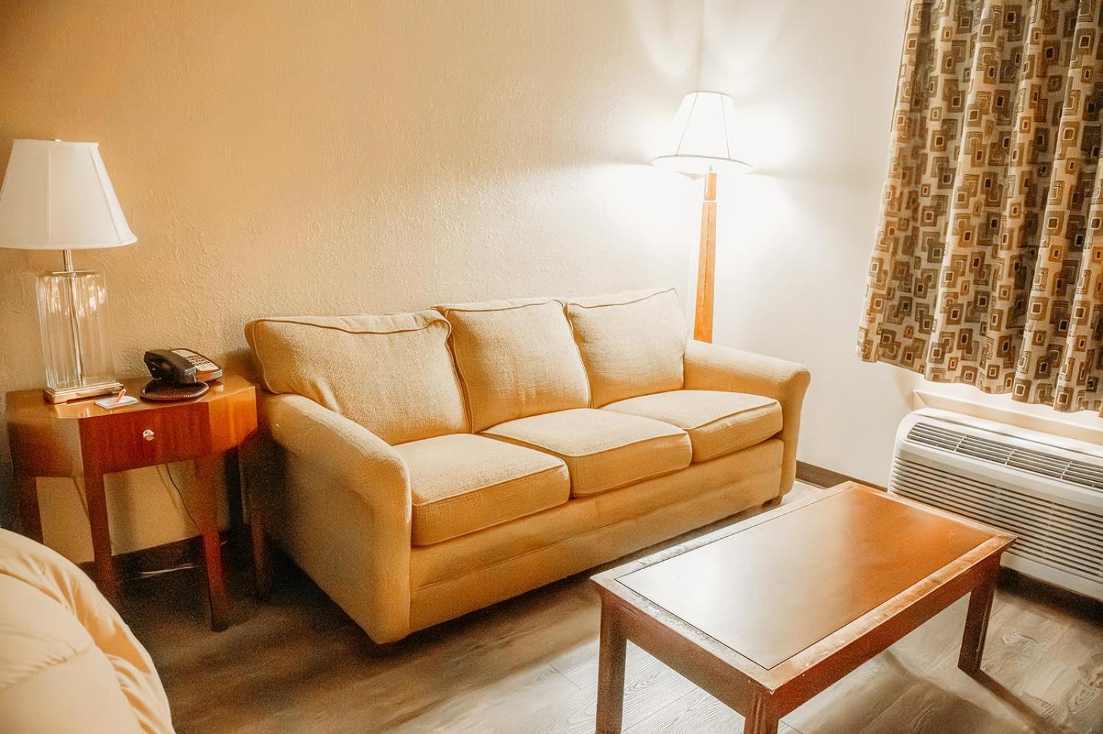 Country Garden & Suites Benton Екстериор снимка