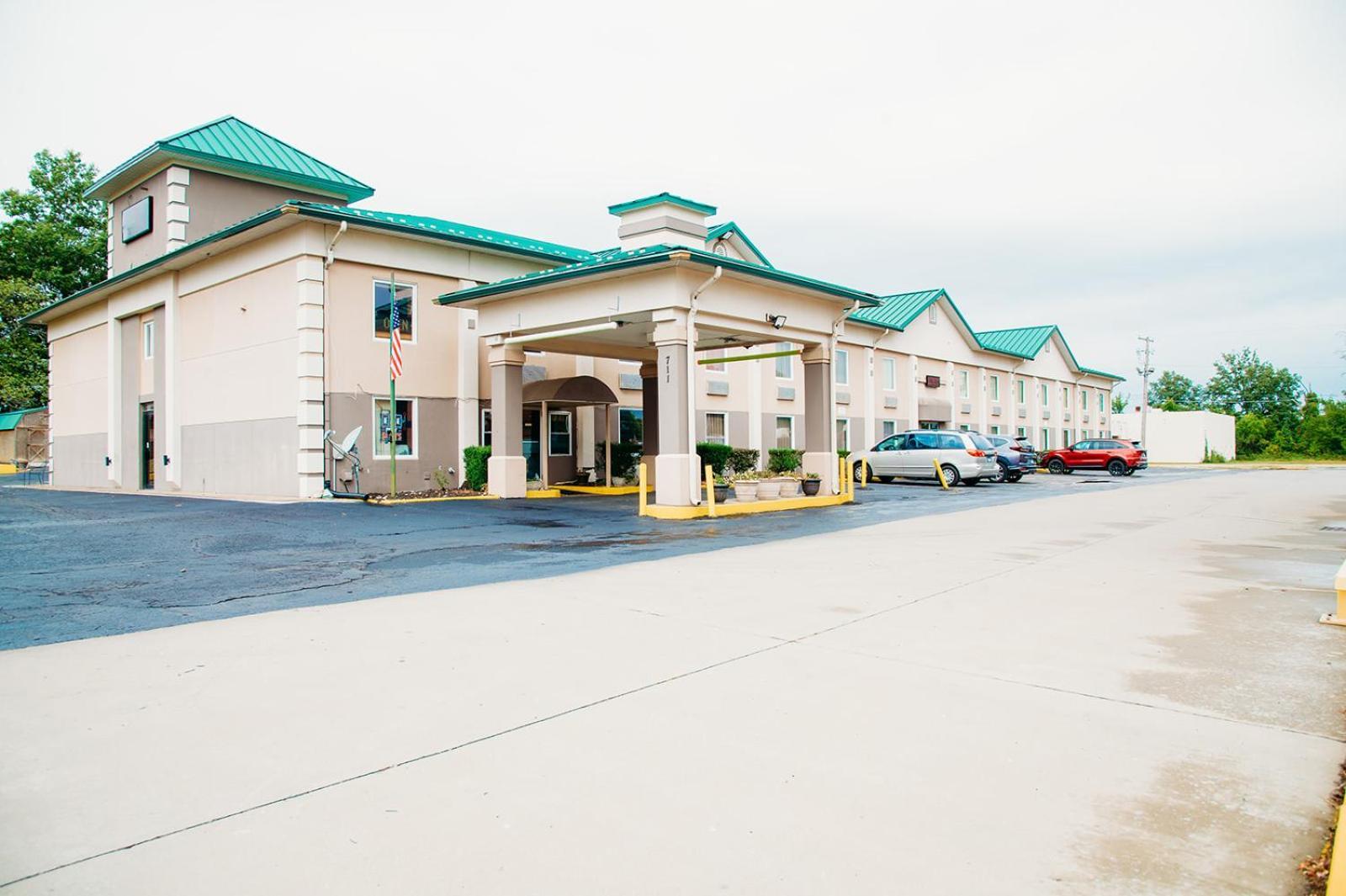 Country Garden & Suites Benton Екстериор снимка