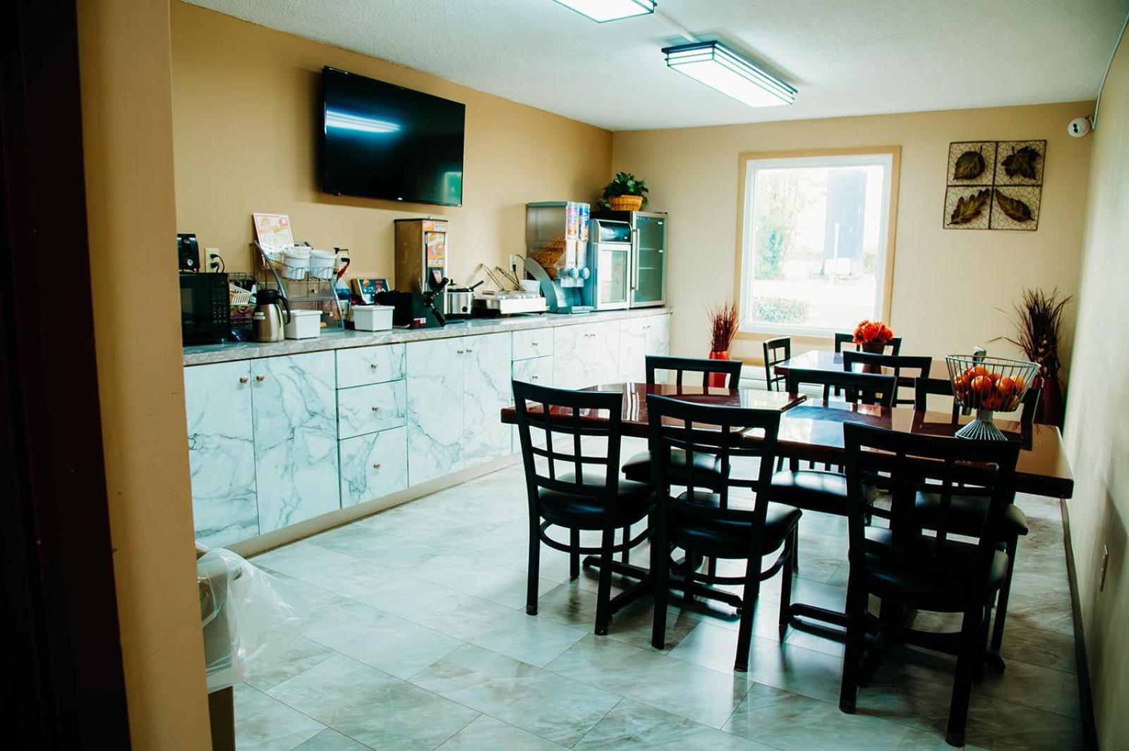 Country Garden & Suites Benton Екстериор снимка