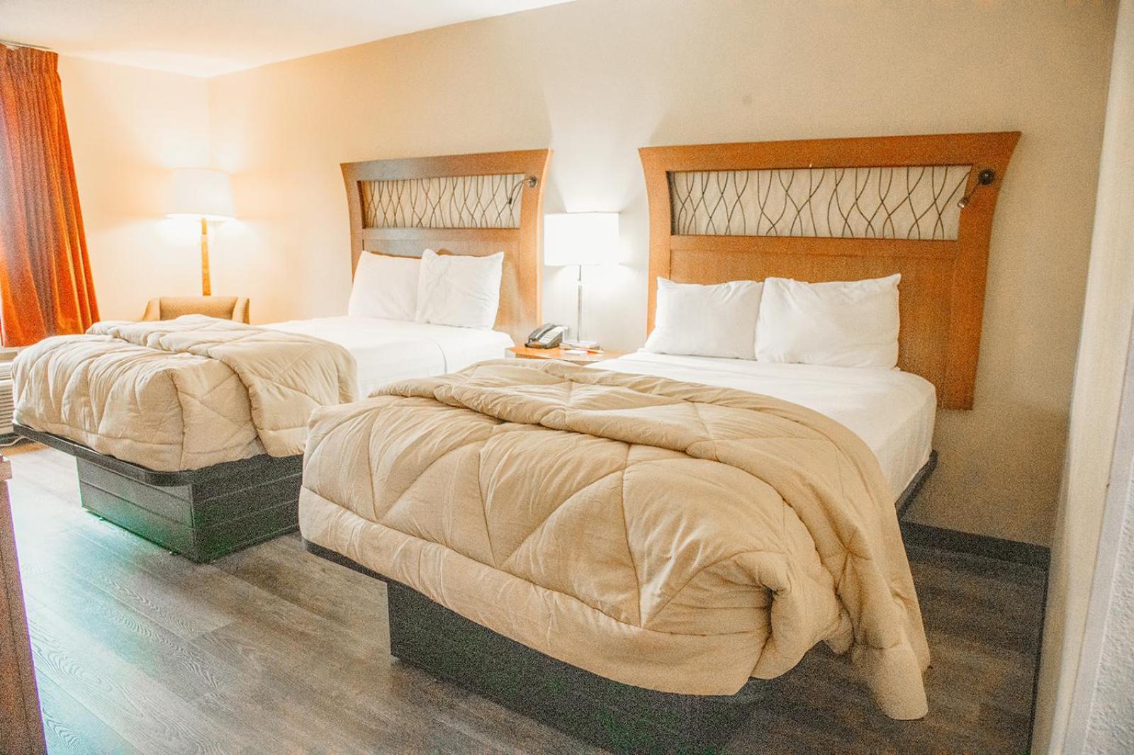 Country Garden & Suites Benton Екстериор снимка