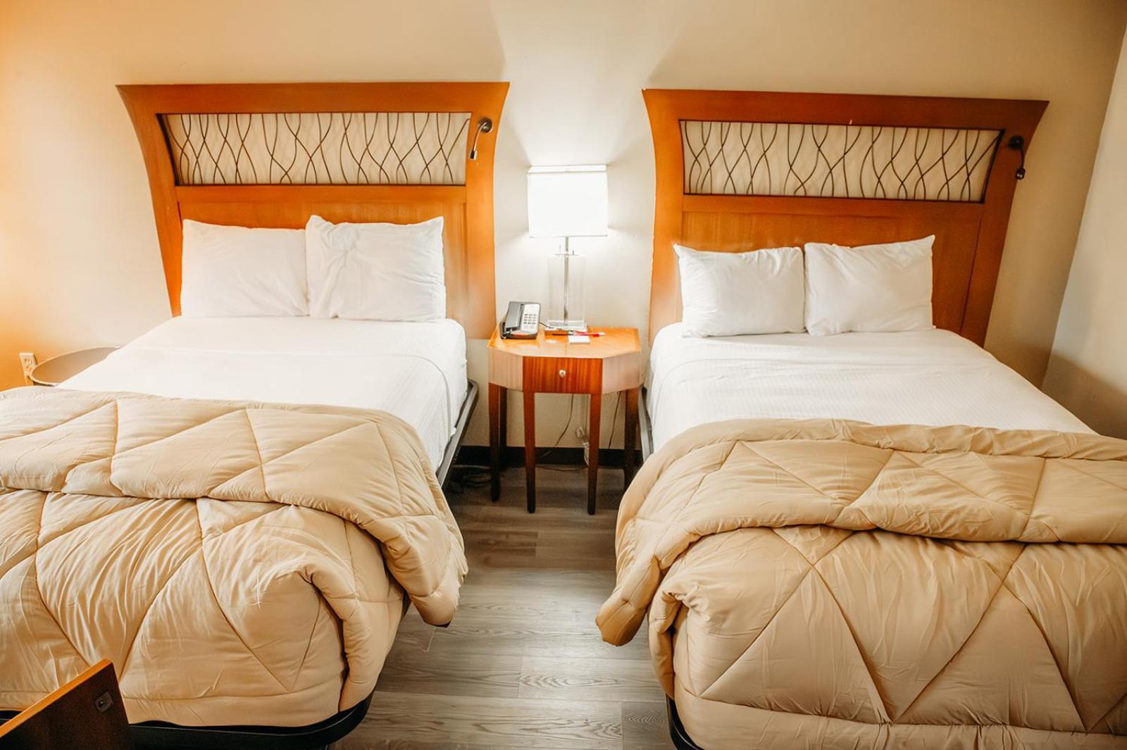 Country Garden & Suites Benton Екстериор снимка